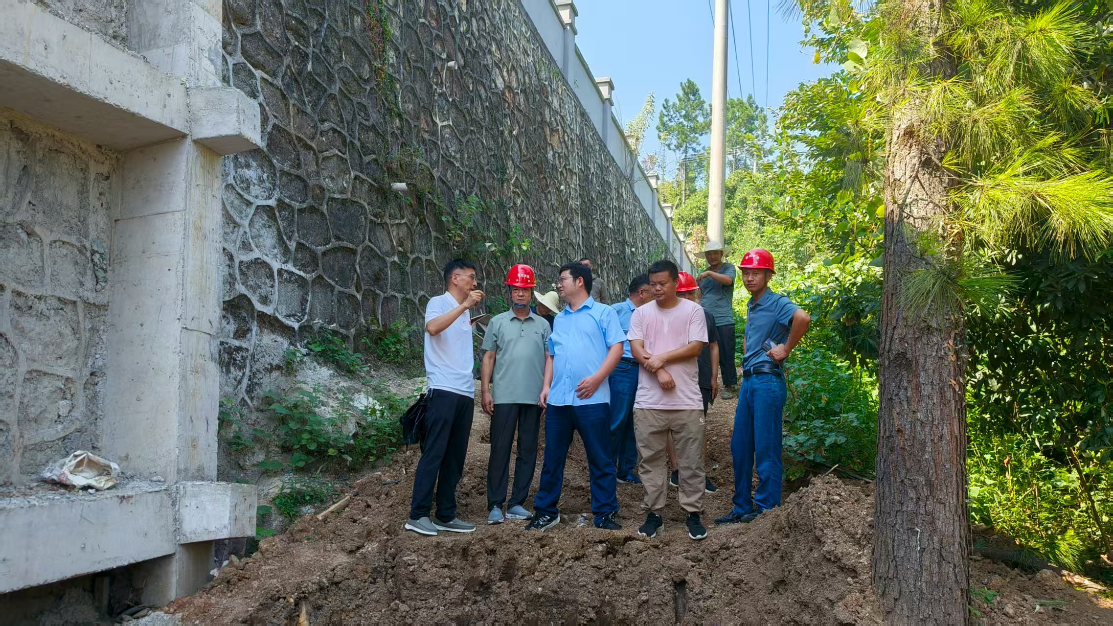 三水廠擋土墻.jpg 三水廠擋土墻.jpg